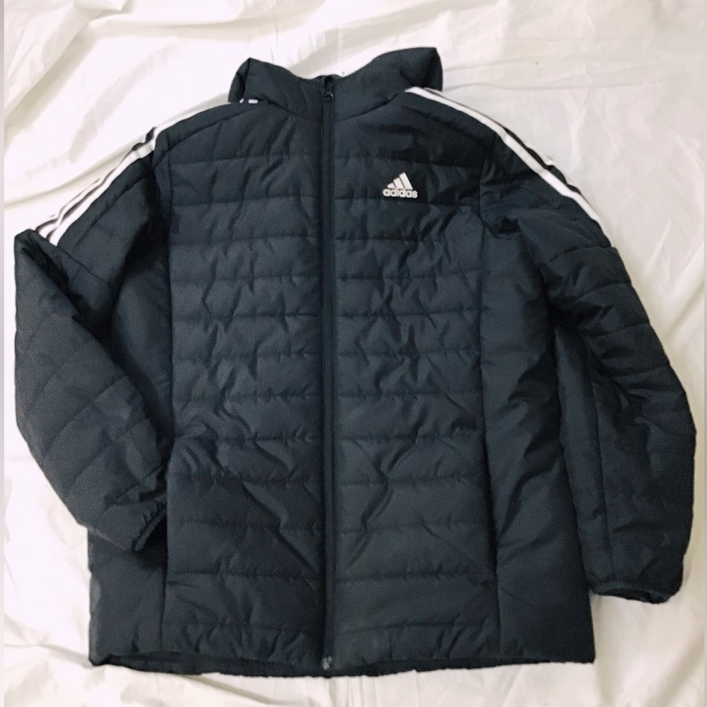 UNISEX Adidas Black Puffer Jacket